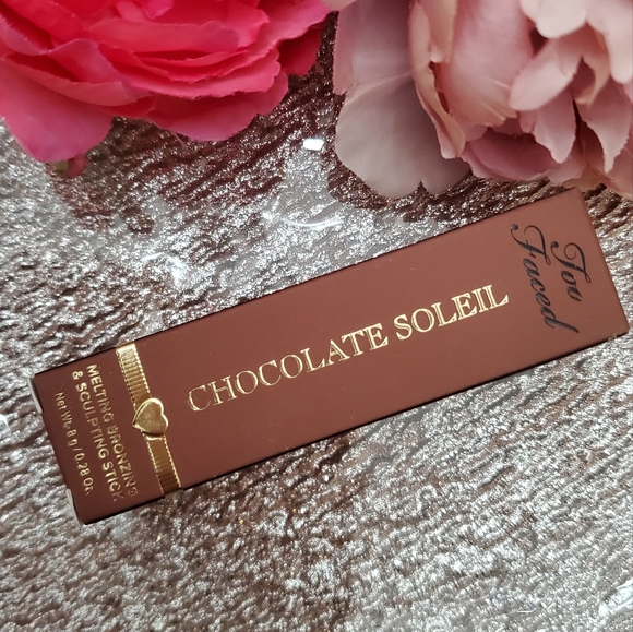 Too Faced Chocolate Soleil Cream Bronzer Stick in Chocolate Lava - Picture 10 of 13